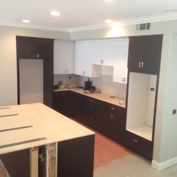 Finchum Construction - Before backsplash installed - General Contractors Near Me