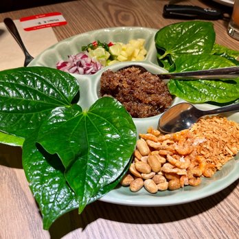 Isarn Thai Soul Kitchen - Northern Thai Leaf Cup Nibbles - Thai Near Me - Seattle, Washington