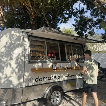 Domaselo - Food Trucks Near Me - Southwest Ranches, Florida Domaselo - Food Trucks Near Me - Southwest Ranches, Florida