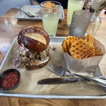 Craft by Smoke & Fire - Pasadena - Rudy's vegan - Barbeque Near Me - Pasadena, California