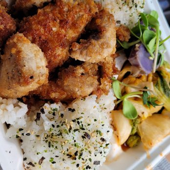 Bite The Eye - $10 Korean Ahi Special, HUGE PORTION - Poke Near Me - Pahoa, Hawaii