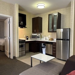 Residence Inn by Marriott Portland Hillsboro/Brookwood - This oven makes me smile!