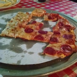 Nino's Pizza - Awesome pizza! I will be a regular here now.
