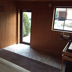 Sauna Gidwi - Geuren sauna buiten.