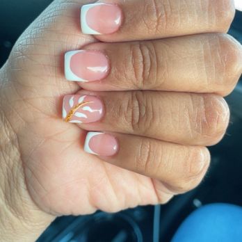 Hello Nails and Spa - Nail Salons Near Me - Lakewood, California