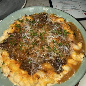 Red Rooster Overtown - Oxtail Mac and cheese - Cocktail Bars Near Me - Miami, Florida