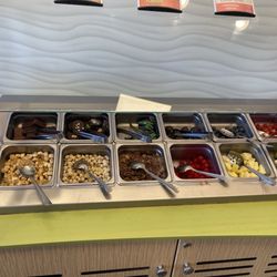 Menchies Frozen Yogurt