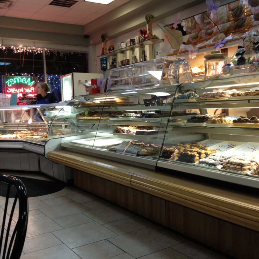 Mama's Backyard Café - Bakeries Near Me - Corona, New York Mama's Backyard Café - Bakeries Near Me - Corona, New York