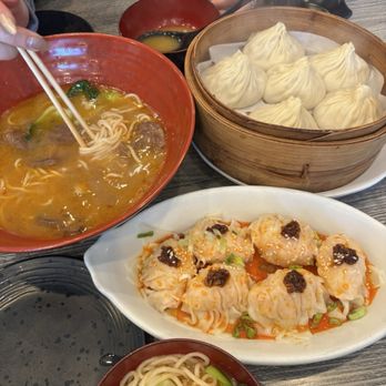 Long's Noodle - Braised beef noodle , shrimp spicy wonton & pork xiao long bao - Noodles Near Me - Foothill Ranch, California Long's Noodle - Braised beef noodle , shrimp spicy wonton & pork xiao long bao - Noodles Near Me - Foothill Ranch, California