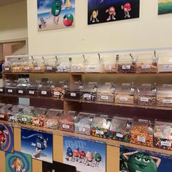 HeavenLy's Yogurt - Toppings Bar