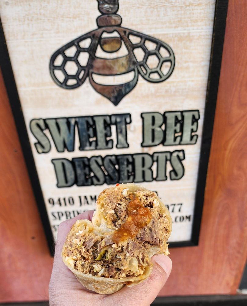 Sweet Bee Desserts Logo