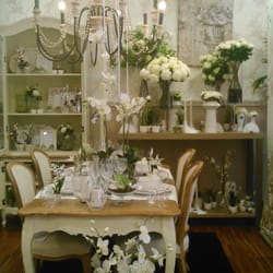 By Stefanie - Mesas, sillas, vitrinas ....y mucho mas... todo lo necesario para la decoracion de su hogar