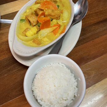 Thai Cafe - Yellow curry - Thai Near Me - Prescott Valley, Arizona