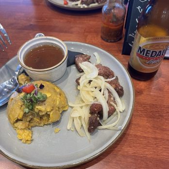 El Flamboyan Kitchen - Mofongo, carne frita - Puerto Rican Near Me - Jacksonville, Florida El Flamboyan Kitchen - Mofongo, carne frita - Puerto Rican Near Me - Jacksonville, Florida