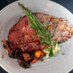Memories Dining & Bar