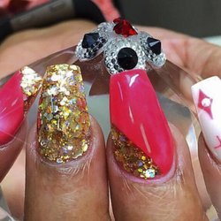 Adella Nail Bar