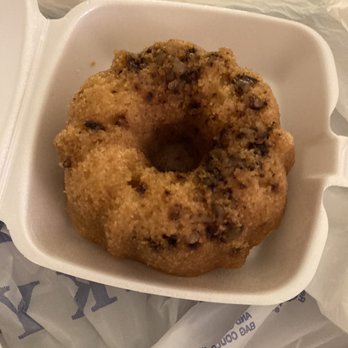 Crabby's Oyster Bar - Banana chocolate rum cake. Delicious. - Seafood Near Me - Jensen Beach, Florida
