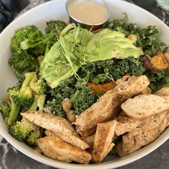 New General Cafe - Chickpea Buddha Bowl - Coffee & Tea Near Me - Winter Park, Florida