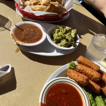 Sidewalk Cafe - Mozzarella Sticks & Guacamole And Café Chips - Tacos Near Me - Venice, California Sidewalk Cafe - Mozzarella Sticks & Guacamole And Café Chips - Tacos Near Me - Venice, California