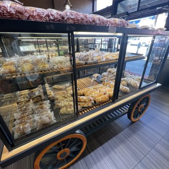 Harvest Wheat Field Bakery - The wagon wheels - Bakeries Near Me - San Francisco, California