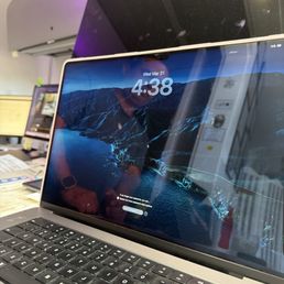 MacBook Pro screen repaired