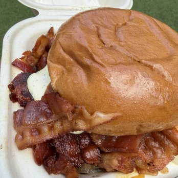 JOJA - The delicious Smash double bacon cheeseburger - Burgers Near Me - Honolulu, Hawaii JOJA - The delicious Smash double bacon cheeseburger - Burgers Near Me - Honolulu, Hawaii