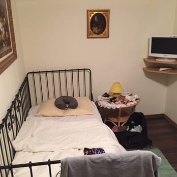 Haus Am Moos - apartment bedroom #3 (small room with fridge) - Bed & Breakfast Near Me - Salzburg, 5