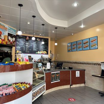 Le Diplomate Cafe - the interior of the restaurant - Bakeries Near Me - Irvine, California Le Diplomate Cafe - the interior of the restaurant - Bakeries Near Me - Irvine, California