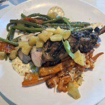 Shadowbrook - Pork chop with apples and sweet potatoes - American Near Me - Capitola, California Shadowbrook - Pork chop with apples and sweet potatoes - American Near Me - Capitola, California
