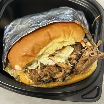 Bludso's BBQ - Pulled pork - Barbeque Near Me - Panorama City, California