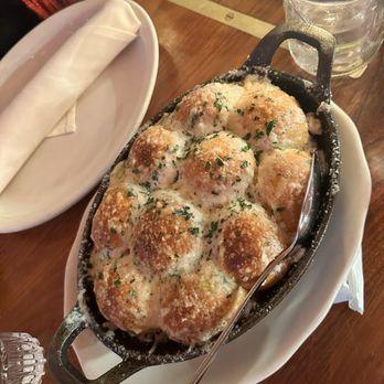 Maison Pickle - Pull Apart Garlic and Parmesan Bread - Cocktail Bars Near Me - New York, New York