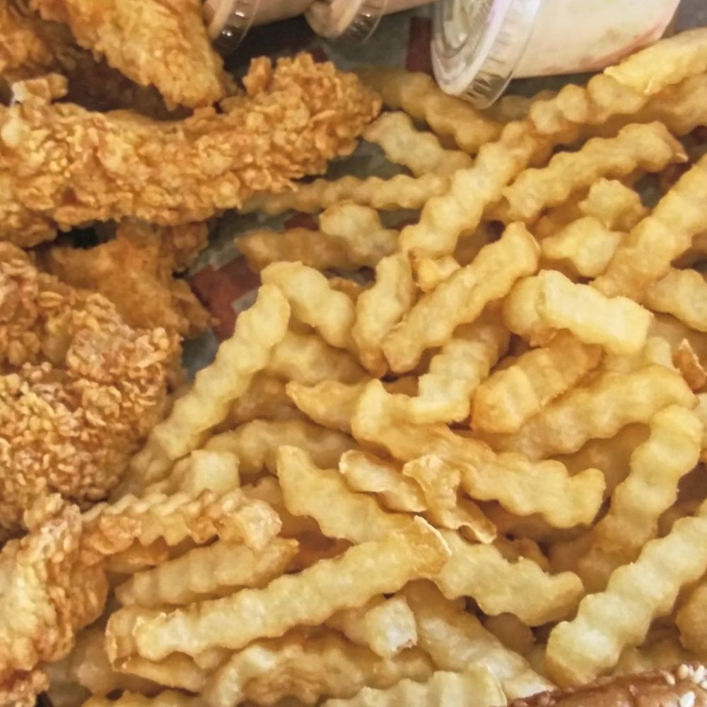 Raising Cane's Chicken Fingers - Chicken Shop Near Me - Temple, Texas