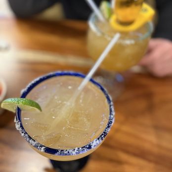 El Loro Eagan - Mexican Near Me - Eagan, Minnesota