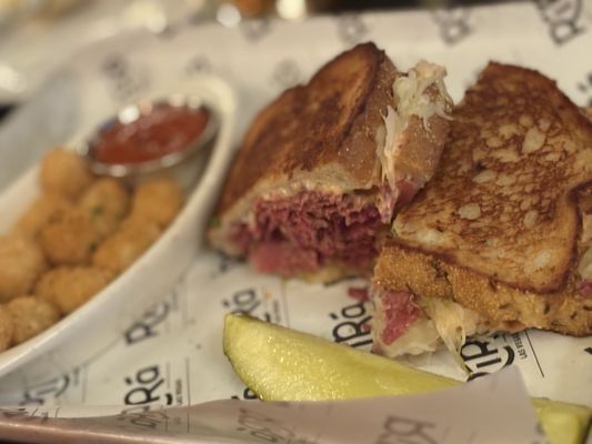 Rí Rá Irish Pub by null
