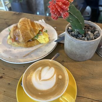 8 1/2 Caffe & Bottega - Coffee & Tea Near Me - Miami, Florida 8 1/2 Caffe & Bottega - Coffee & Tea Near Me - Miami, Florida