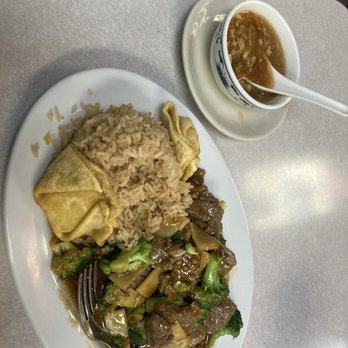 Tsing Tsao South - Beef and broccoli, hot and sour soup and crab ragoons - Chinese Near Me - Des Moines, Iowa Tsing Tsao South - Beef and broccoli, hot and sour soup and crab ragoons - Chinese Near Me - Des Moines, Iowa