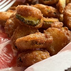 Social Junkie - Fried pickles