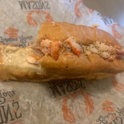 Mason's Famous Lobster Rolls - Belvedere Square - Classic Lobster Roll