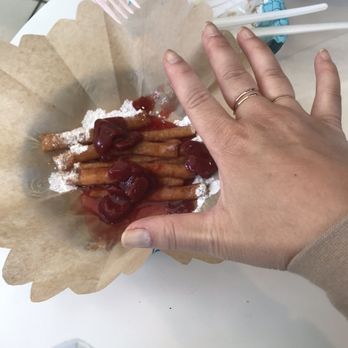 Lilly Mae's Cinnamon Rolls - Tiny portion of soggy funnel cake fries - Bakeries Near Me - Monterey, California