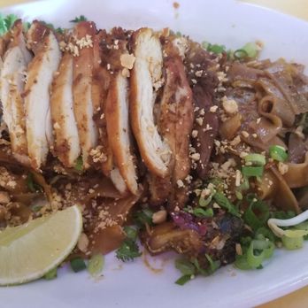 Dashi - Pad thai - Food Trucks Near Me - North Charleston, South Carolina