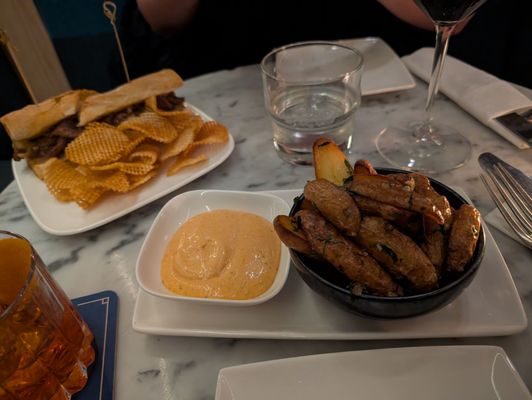 Harry's Side Bar by null