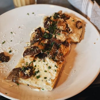 Rhett - Mushroom toast - Breakfast & Brunch Near Me - Savannah, Georgia