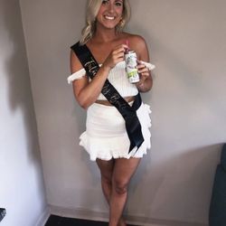 Bronze2U - She is absolutely stunning in our quick tan