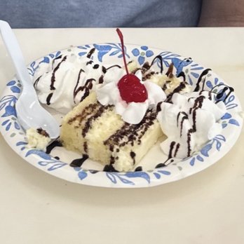Casa Blanca Mexican Restaurant - Tres Leches - Mexican Near Me - Norman, Oklahoma