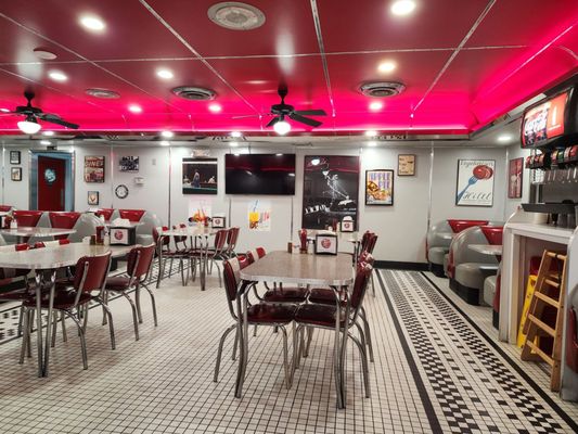Tito's Diner by null