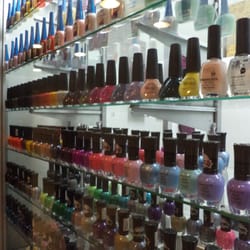 Beauty Express - Muchos esmaltes de uñas de diversos colores