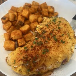 Omelette & Hash Browns