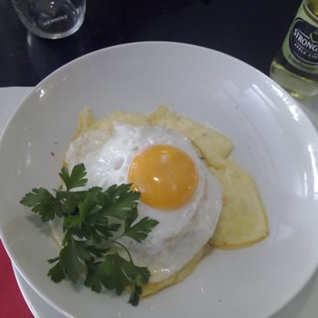 Restaurant Zunft zu Webern - Good Rösti cheese and sunny-side egg (Gluten-free) - Fondue Near Me - Bern, BE Restaurant Zunft zu Webern - Good Rösti cheese and sunny-side egg (Gluten-free) - Fondue Near Me - Bern, BE