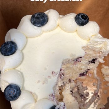 Red Dessert Dive - Blueberry lemon cake - Desserts Near Me - Houston, Texas Red Dessert Dive - Blueberry lemon cake - Desserts Near Me - Houston, Texas
