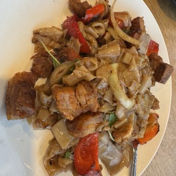 My Little Home Thai Kitchen - Drunken Noodles with Crispy Pork - Thai Near Me - Burbank, California My Little Home Thai Kitchen - Drunken Noodles with Crispy Pork - Thai Near Me - Burbank, California